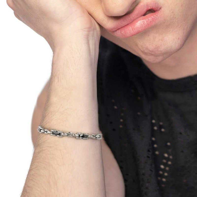 MR30BR0037_823431123046687